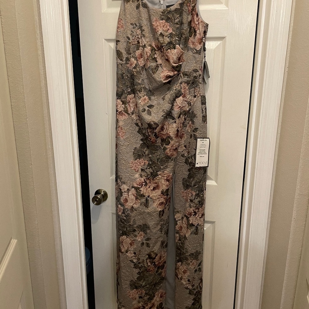 Brand new Adrianna Papel maxi dress  size 10